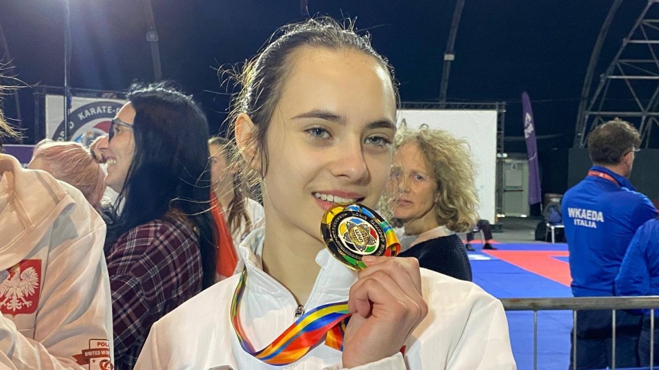 Lena Adaśko z upragnionym złotem Mistrzostw Świata WKA. Fot. Klub Karate Bushikan