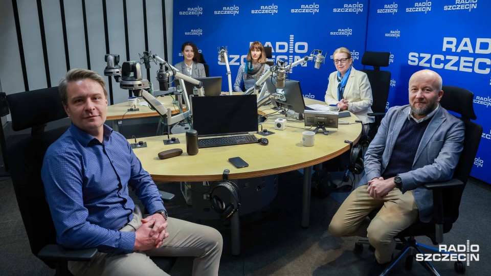 Goście "Kawiarenki politycznej" RS na temat inwestycji w szczecińskich Podjuchach [ZDJĘCIA]