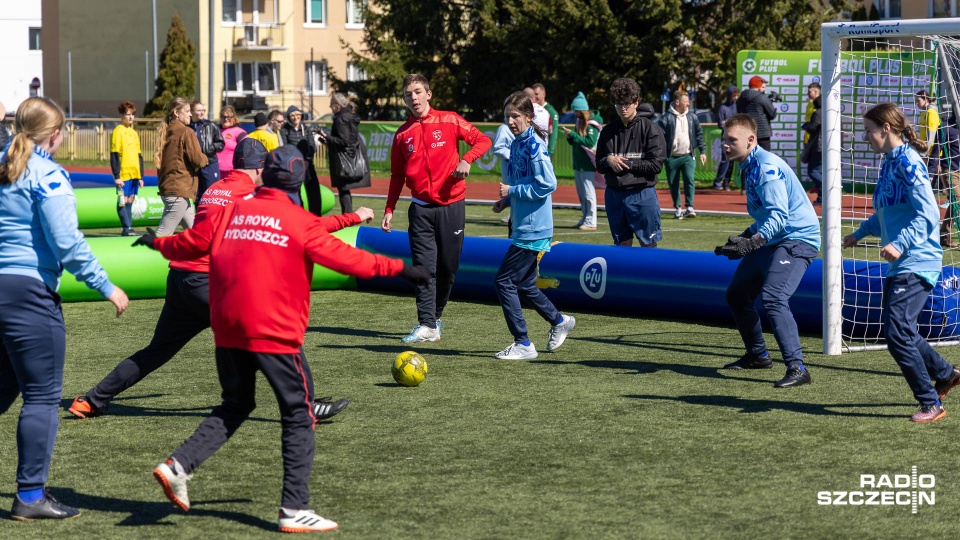 Turniej Futbol Plus w Przecławiu. "Nie liczymy bramek, integrujemy się" [WIDEO, ZDJĘCIA]