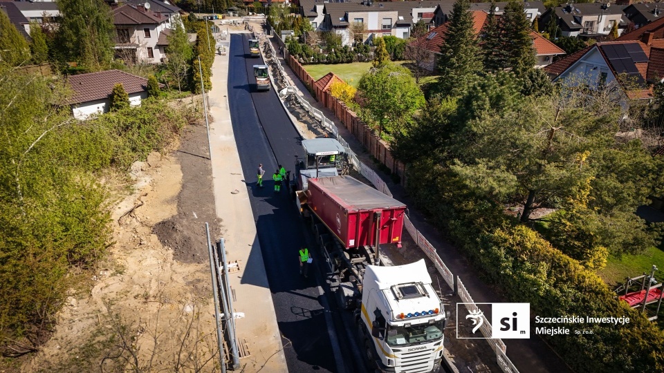 Trwa asfaltowanie na ul. Północnej [ZDJĘCIA]