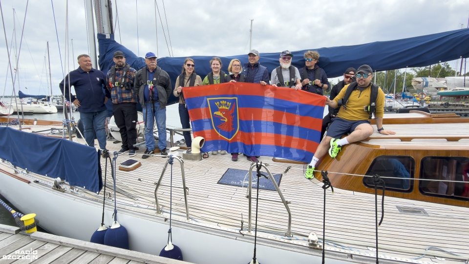 Dar Szczecina obrał kurs na start regat The Tall Ships Races [WIDEO, ZDJĘCIA]
