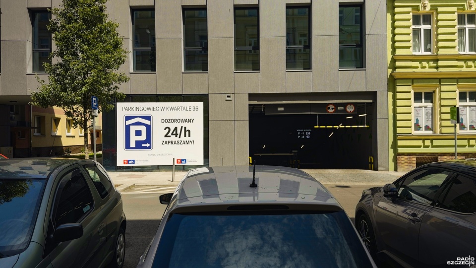 Tańszy postój w szczecińskim parkingowcu [ZDJĘCIA]