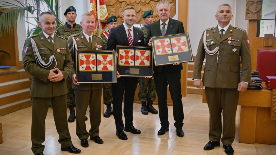 Nowy sztandar stargardzkiej brygady [ZDJĘCIA]