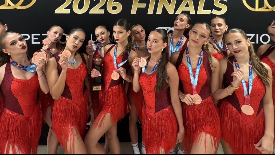 Szczecińscy tancerze i tancerki na podium międzynarodowego konkursu