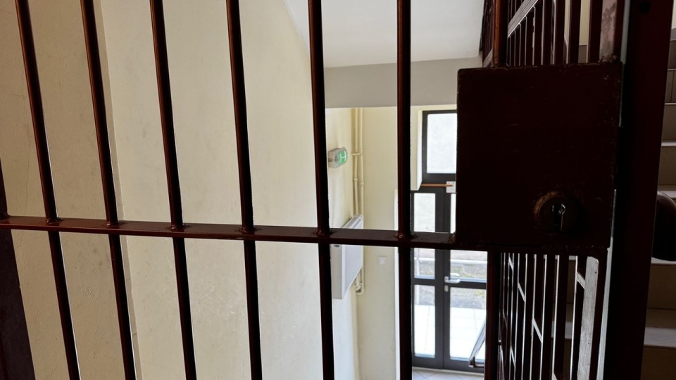 21-latek aresztowany za oszustwo metodą "na pracownika banku"