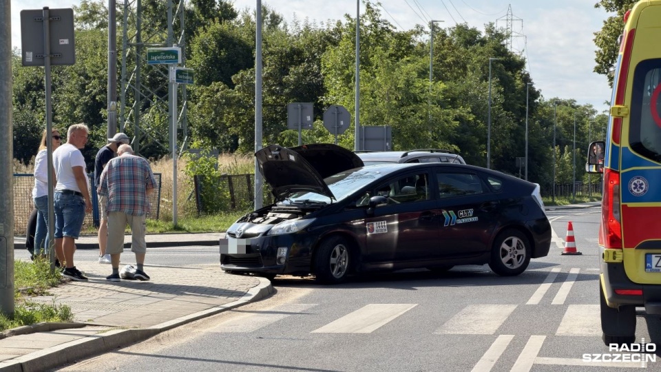 Jedna osoba poszkodowana w wypadku na skrzyżowaniu Witkiewicza i Twardowskiego