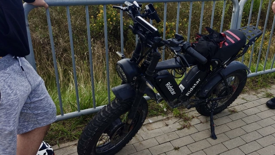 22-latek kierował motorowerem bez uprawnień. Pojazd nie był dopuszczony do ruchu
