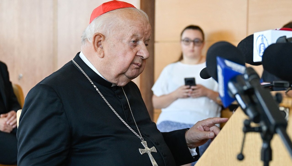Kardynał Dziwisz złożył zeznania w sądzie