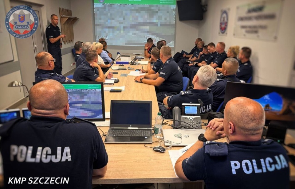 Żagle 2026. Policja na lądzie i na wodzie