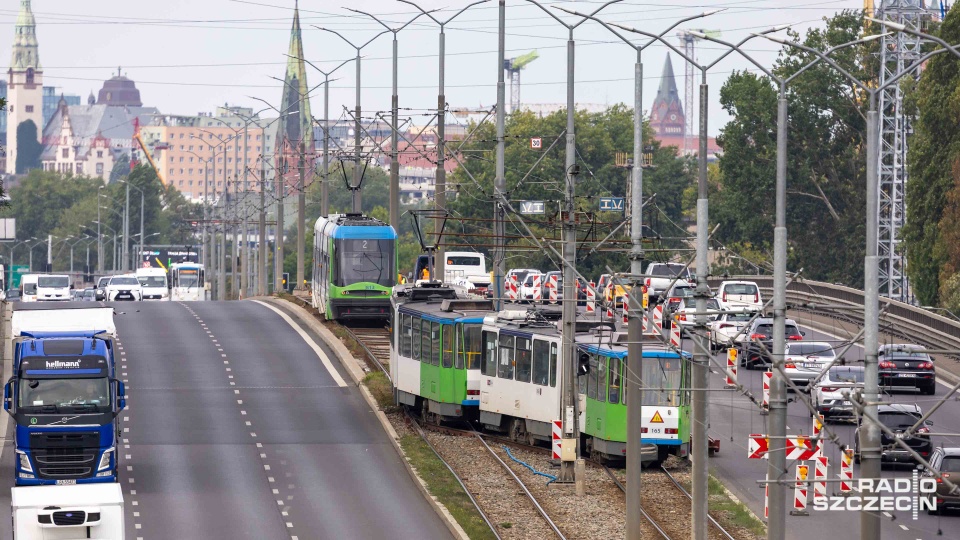 Mieszkańcy boją się o kolizję na torach. Rzecznik ZDiTM-u uspokaja [ZDJĘCIA]