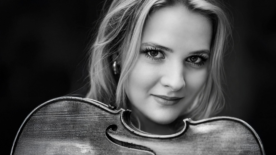 Zofia Anna Olesik z orkiestrą ILYO w Złotej Sali Filharmonii [ZDJĘCIA]