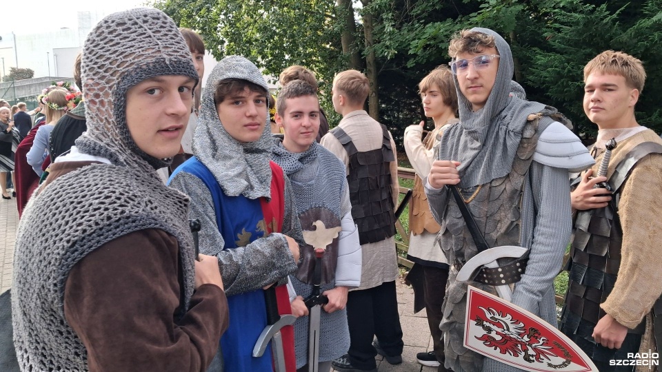 Parada w Świnoujściu. Na ulicach miasta można było zobaczyć Mieszka I [ZDJĘCIA]