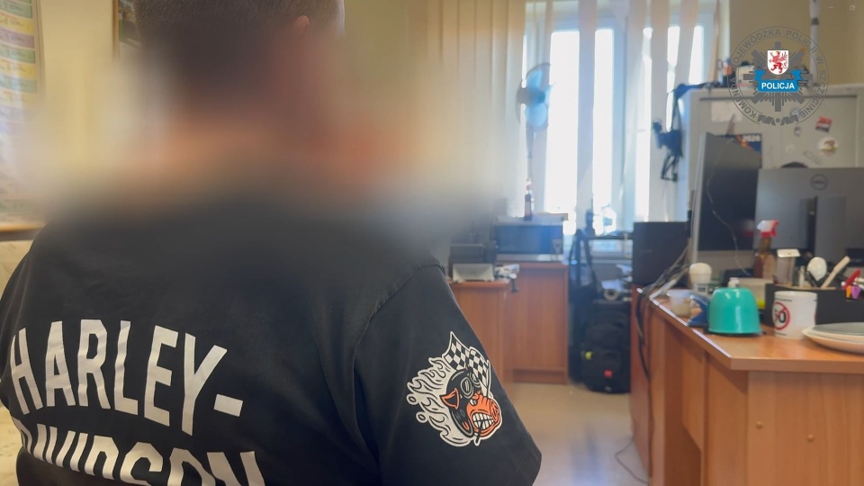 Graficiarze awaryjnie zatrzymali pociąg. Grozi im nawet 8 lat więzienia [WIDEO]