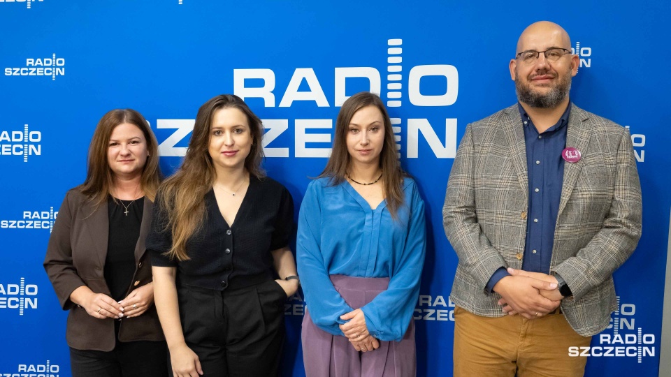 Wiktoria Rogaczewska, Julia Szałabawka, Olga Śliwowska, Radosław Kopkiewicz. Fot. Robert Stachnik [Radio Szczecin]