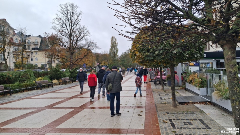 Turyści nie rezygnują z wyjazdów nad morze. Hotele pękają w szwach