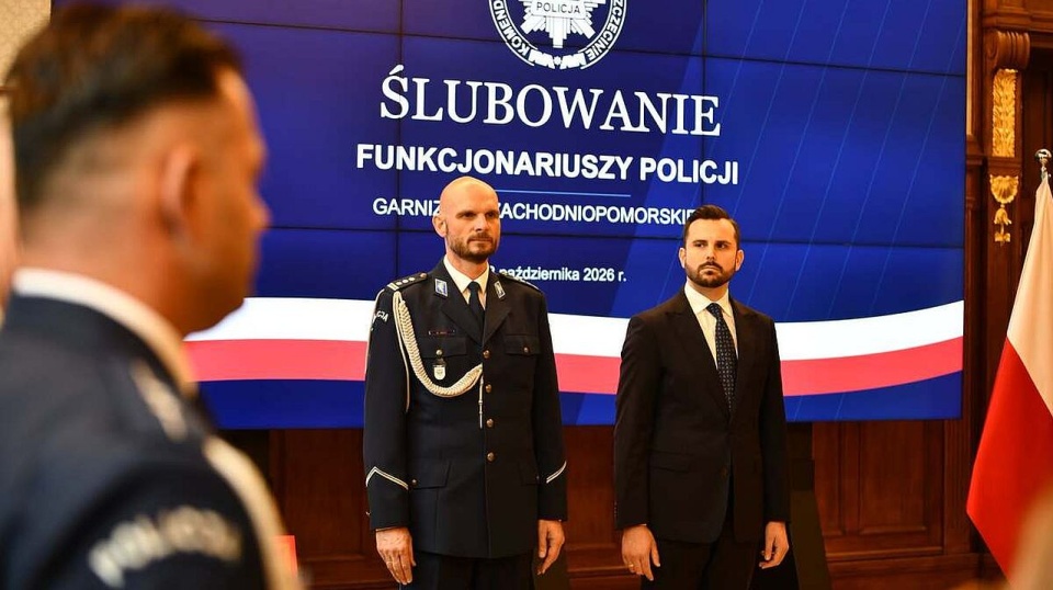 48 policjantów złożyło uroczyste ślubowanie [ZDJECIA]